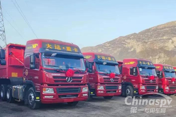 往返无忧，全年无休 郭老板连续购入37台大运运输车