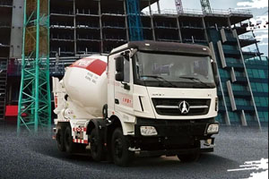 北奔8×4混凝土搅拌运输车：我“拌”事 您放心