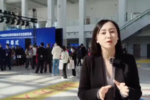 用实力诠释高端重卡 中国重汽底盘成为消防车展绝对主力