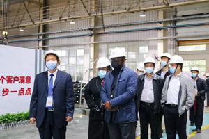 安哥拉驻华大使内图访问东风汽车股份襄阳基地