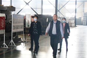 十堰经开区领导莅临贞元车轮考察