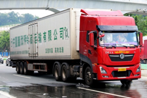 李师傅：跑冷链得心应手 国六东风天龙KL是我的“御寒利器”