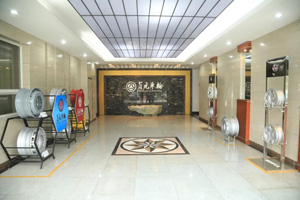 上汽红岩批量装配贞元28kg轻量化钢制车轮