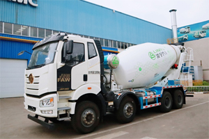自驻空调 清凉一夏 凌宇混动搅拌车“省”者为王