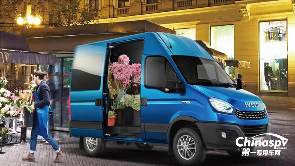 依维柯蓝牌大VAN