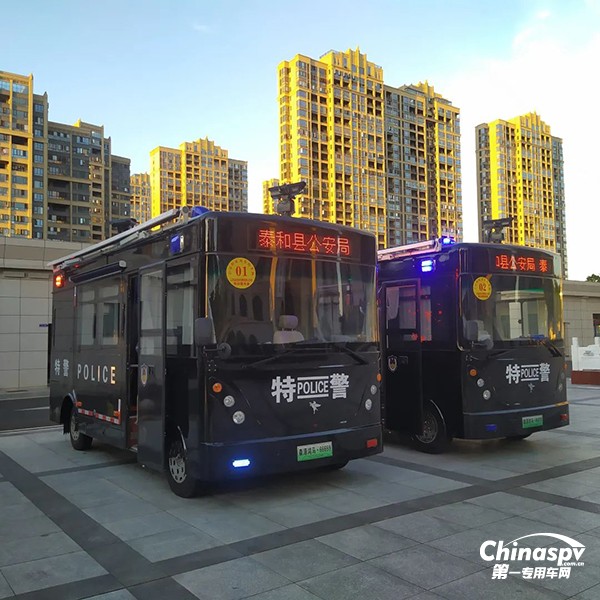 2台森源鸿马智慧警务便民工作站在江西正式列装上岗