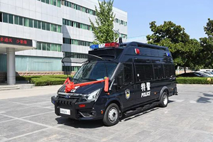 森源鸿马防暴运兵车发往安徽阜南县
