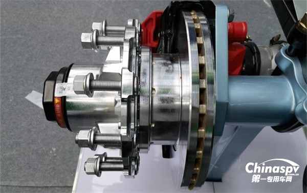 重器盘式空悬 梁山车展