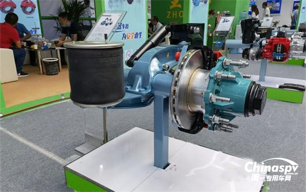 重器盘式空悬 梁山车展