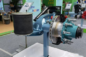 重器盘式空悬亮相梁山车展 智能空悬系统解放人力