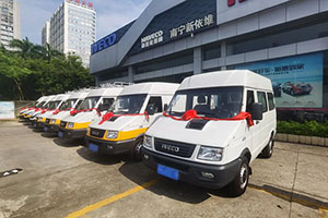 高效、可靠,依维柯新得意工程车交付南宁