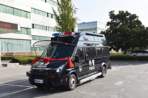 森源鸿马防暴运兵车交付安徽界首市