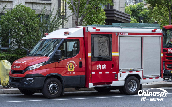 依维柯消防车 
