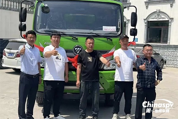 福田瑞沃6台大金刚ES5城镇装修垃圾运输车成功交付