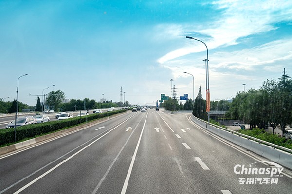 半挂车