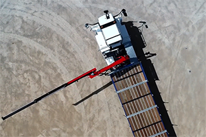 创新改装车辆“Surrus”亮相：解决长货物运输难题