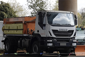 除冰融雪好帮手！走近依维柯Trakker底盘改装的智能预湿融雪撒布机
