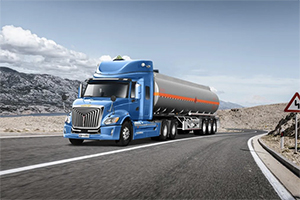 为何江淮跨越V5 6×4牵引车能成为危化品运输的首选？