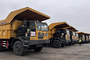 势不可挡！首批20台徐工大马力矿卡闪耀塞北草原