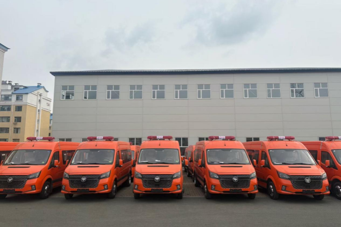 交车！图雅诺森防运兵车开启森林防火新征程