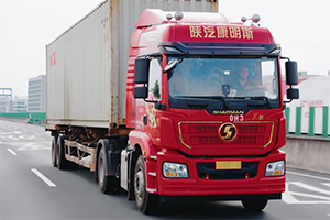 港口集装箱运输“效率标杆”，陕汽龙骐+康明斯发动机自带加速创富节奏！