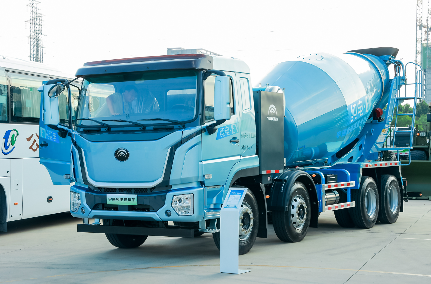 三电核心 降本增效,河南用户凭啥圈粉宇通纯电动搅拌车?