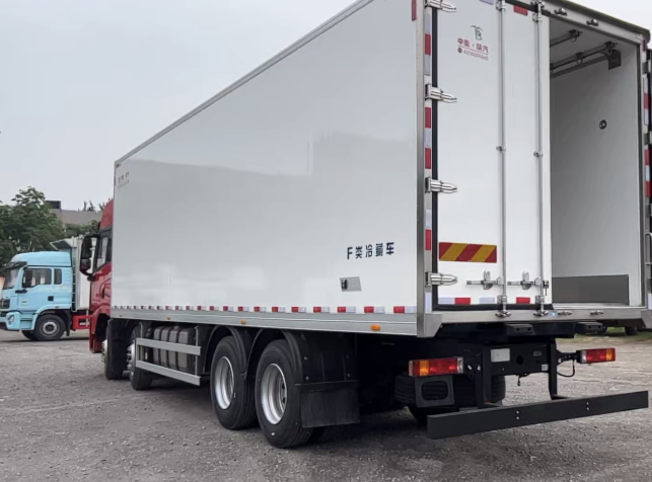 中集·陕汽一体化太字节冷藏肉挂车：冷链鲜肉运输“好伙伴”