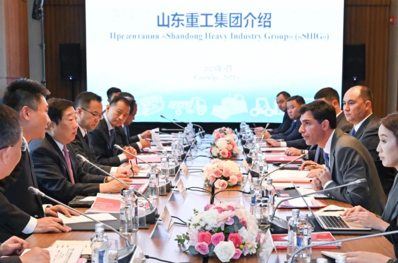 山东重工谭旭光：与哈萨克斯坦阿鲁尔集团全面深化战略合作！
