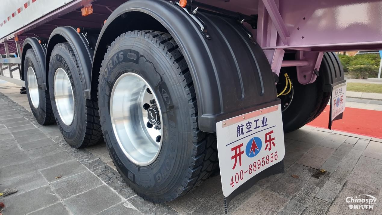 电动侧帘车彰显产品力，航空开乐想客户之所想