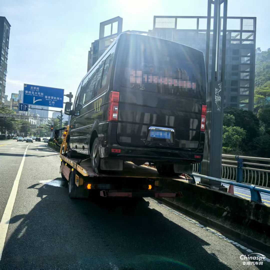 清障救援“不考虑其他车”！罗老板只认陕汽+康明斯