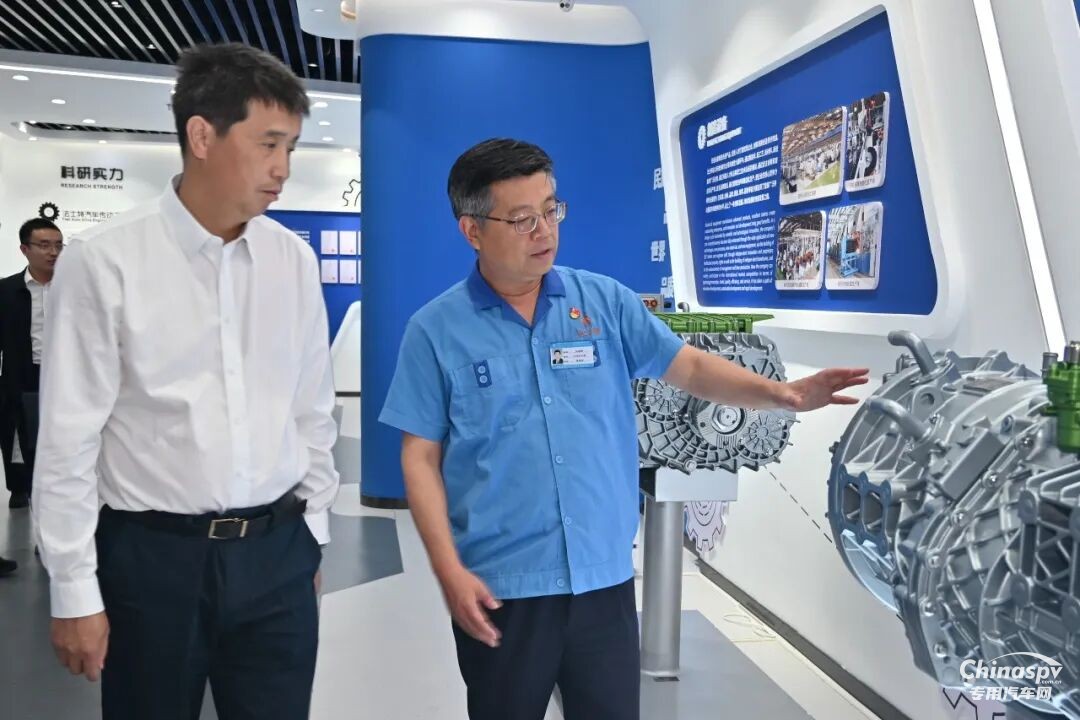 工信部副部长熊继军到法士特调研