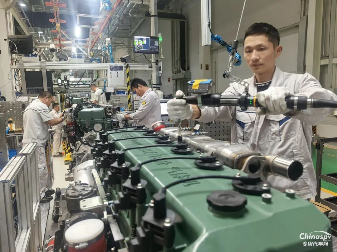 解放动力总成事业部多战线协同攻坚战高产