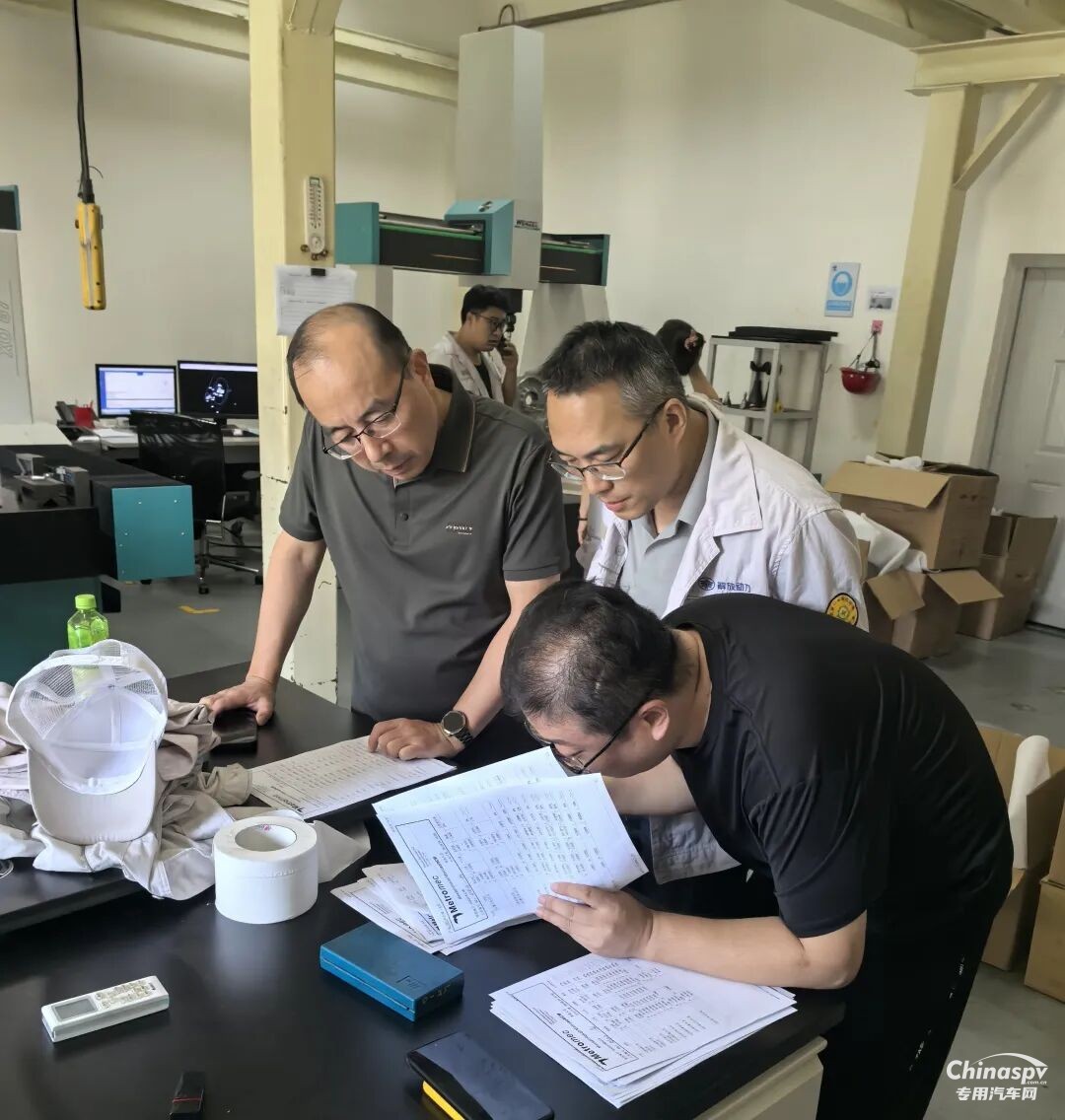 解放动力总成事业部多战线协同攻坚战高产