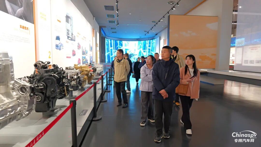 智造新引擎,护航危化路!岳阳云溪区道协探访龙擎,共话合作新篇章