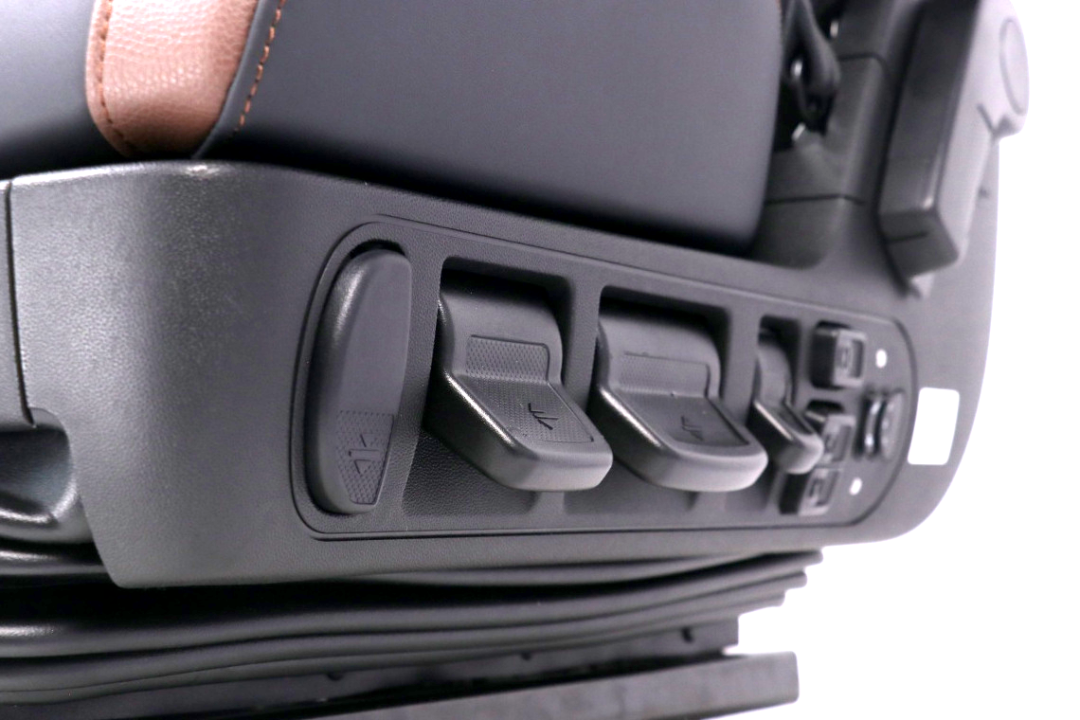 搭载伊思灵NTS2，陕汽X6000超凡旗舰版亮相