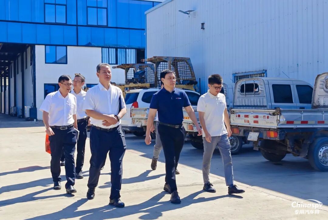玉柴集团李汉阳率队走访柬埔寨市场