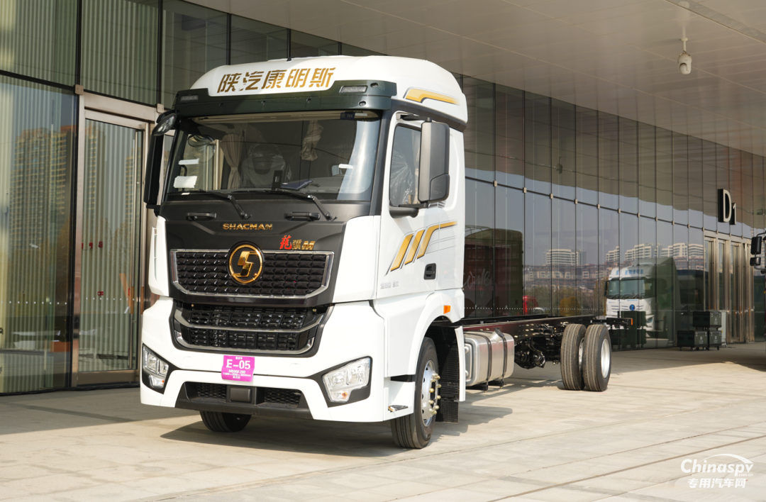 全域深耕 全景突破!西安康明斯闪耀陕汽重卡2026商务年会!