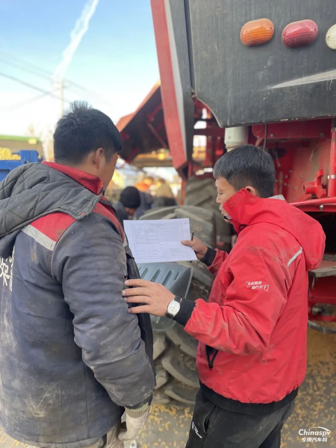 秋收收官，服务不打烊！东风康明斯专业护航助力颗粒归仓