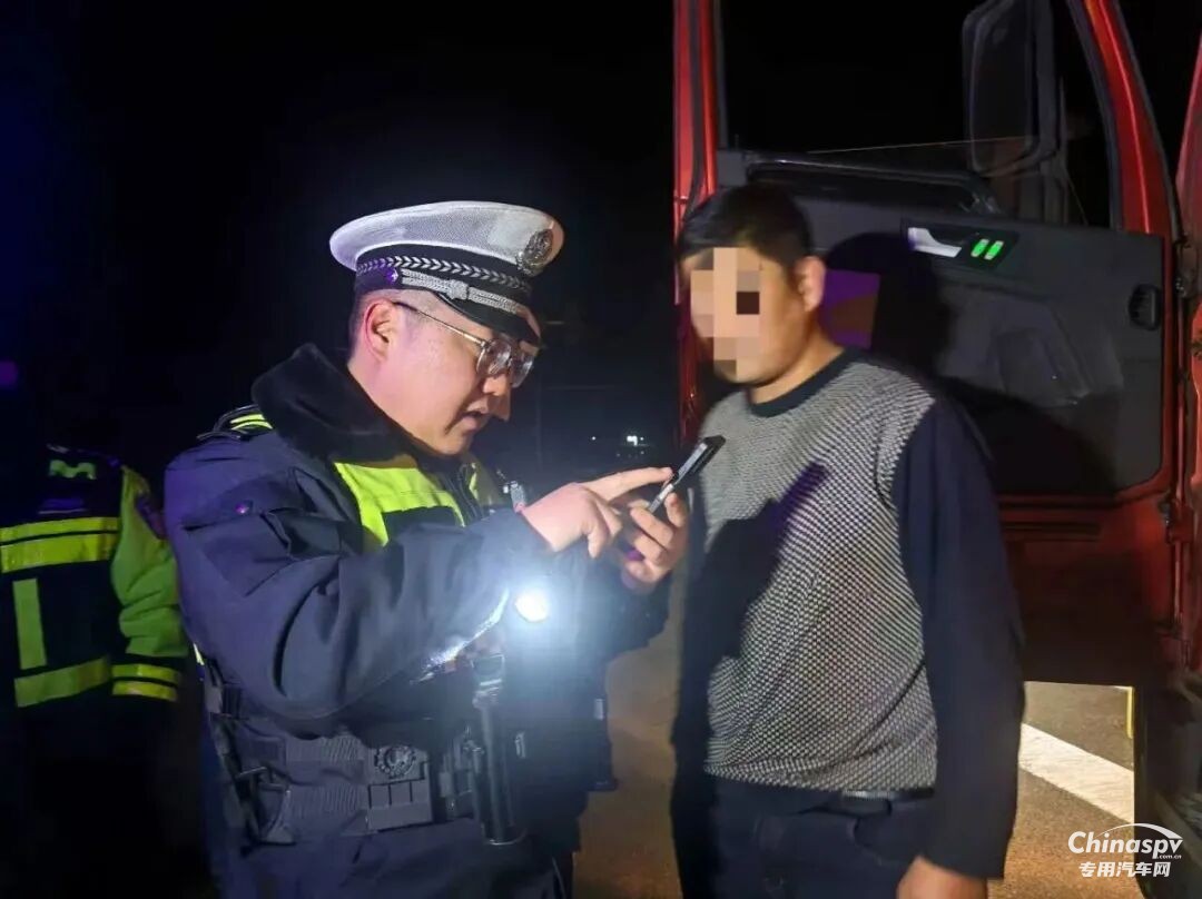 内蒙古端掉一非法存储转运危化品窝点