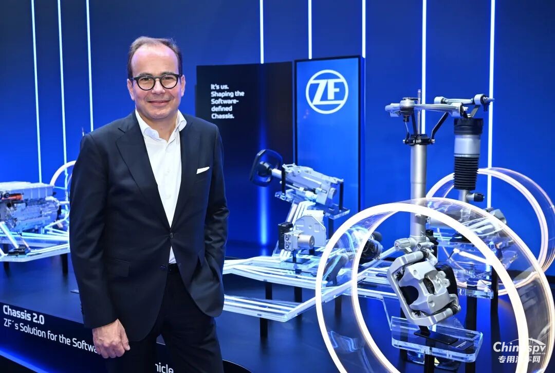 采埃孚将底盘带入数字时代:CES首发AI道路感知系统