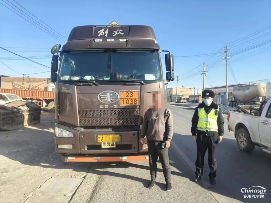 陕西榆林查获多起危化品运输司机疲劳驾驶