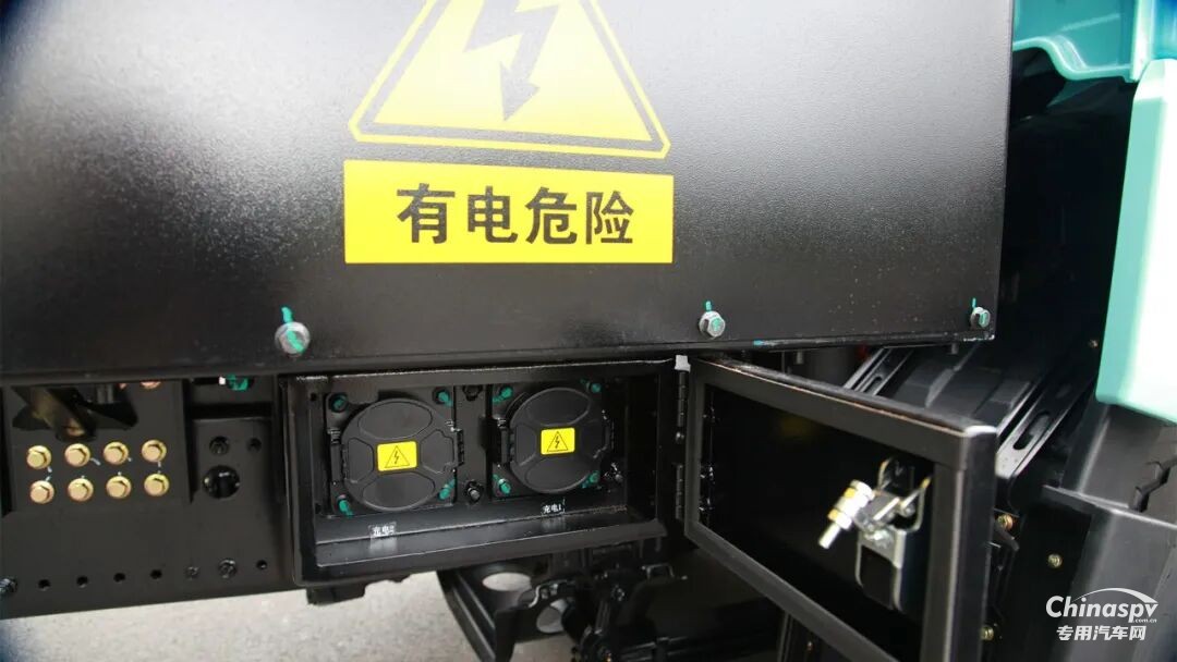 对于许多刚接触纯电卡车的卡友来说，难免会对续航、电机保养、充电安全等方面心存疑虑。今天，解放青汽给大家带来一篇干货满满的驾驶科普指南。