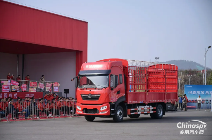 东风康明斯：天龙哥十年之约温暖启程