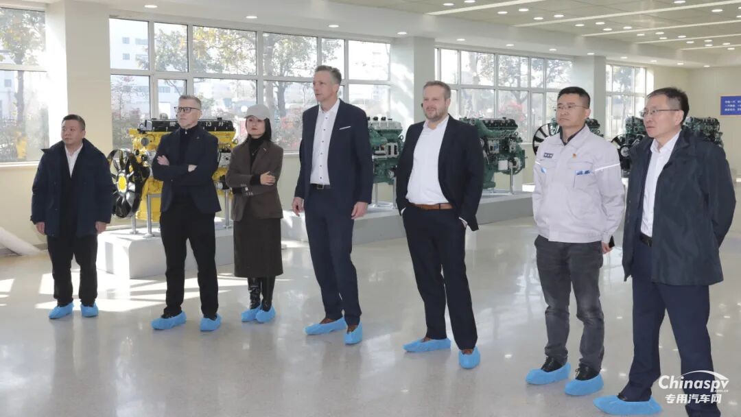 一汽解放王志宇与道依茨CEO舒尔特深度交流,共绘合作蓝图