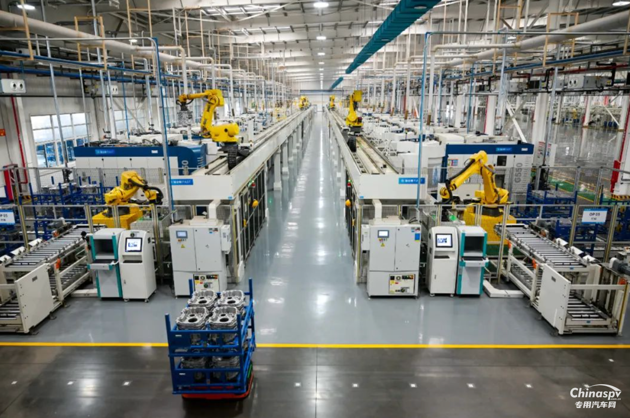 法士特智慧工厂成功入选2025年数字化典型应用场景