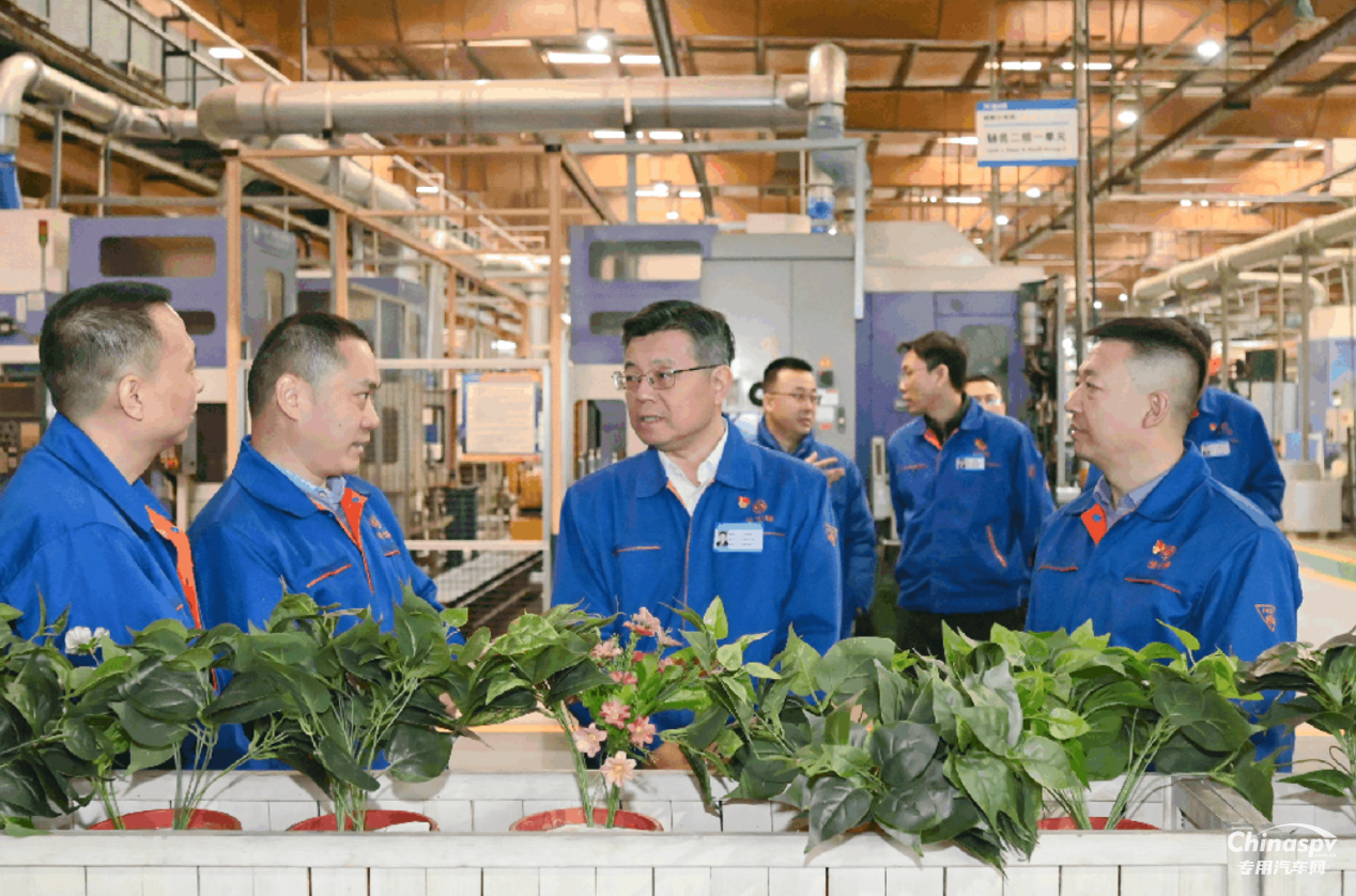 法士特马旭耀董事长带队开展春节前安全大检查