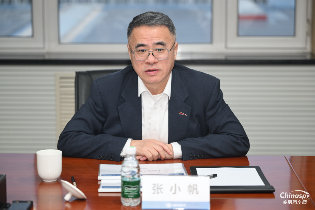 中国一汽党委常委、副总经理张小帆到一汽解放动力总成事业部大柴工厂调研