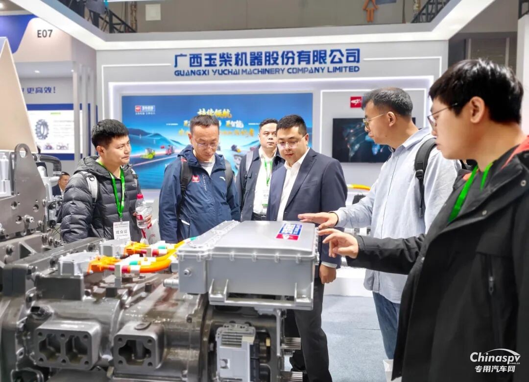 玉柴全球首创新能源动力亮相全国农业机械展览会