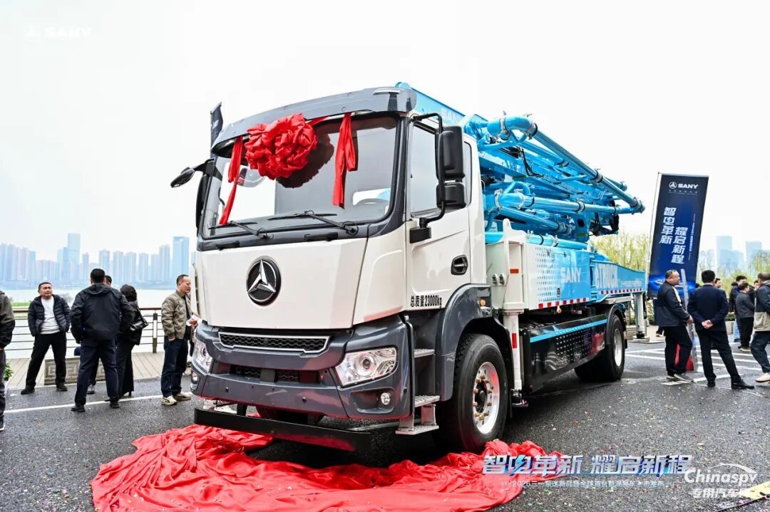 搭载玉柴飞轮增程系统的全球首台智混泵车上市!