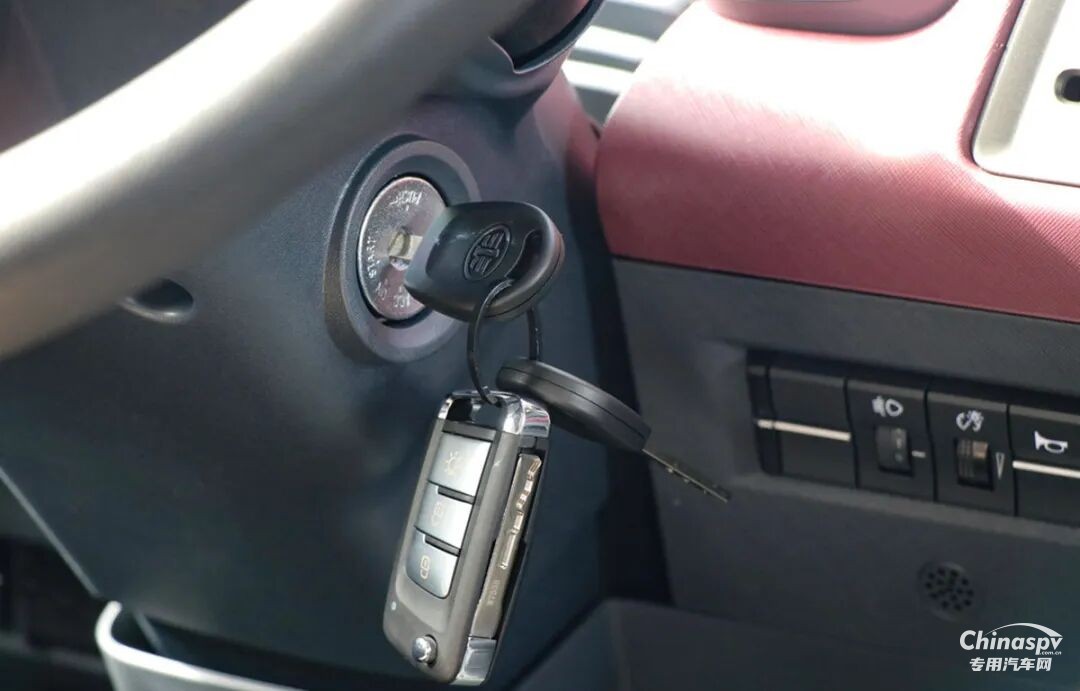 路遇突发状况,这些关键操作,你做对了吗?